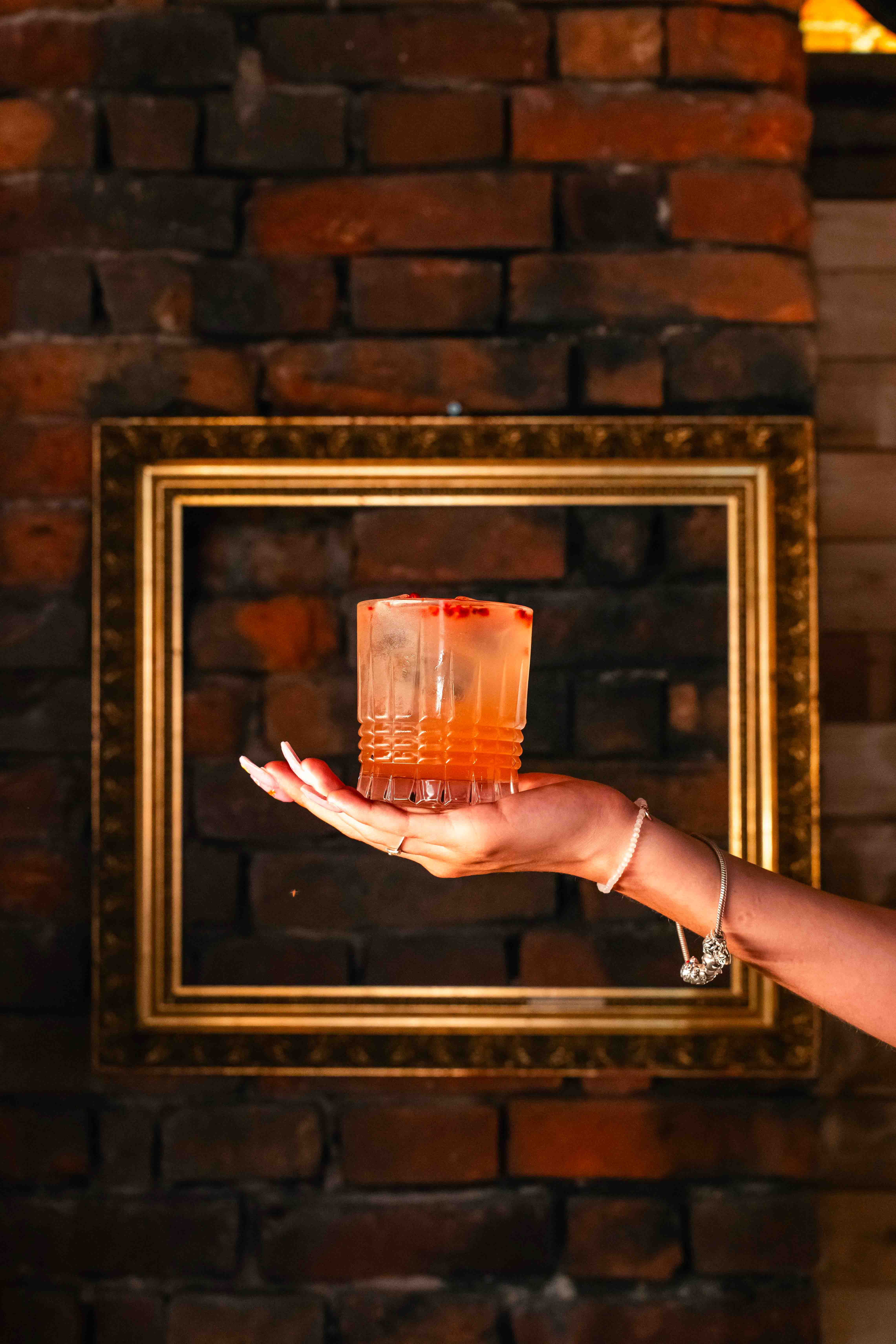 Naše malé hříchy right